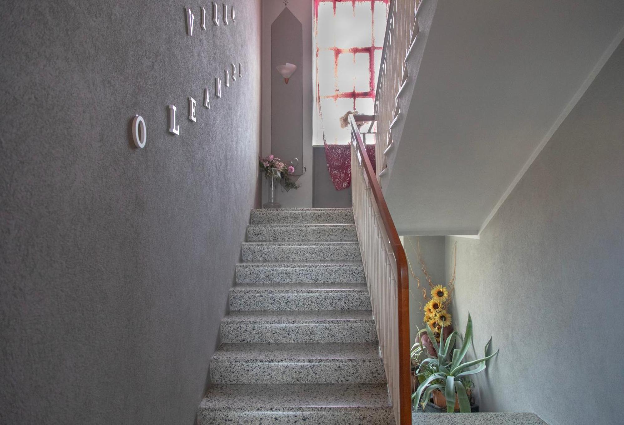 Villa Oleandri 卡尔马尼奥拉 外观 照片